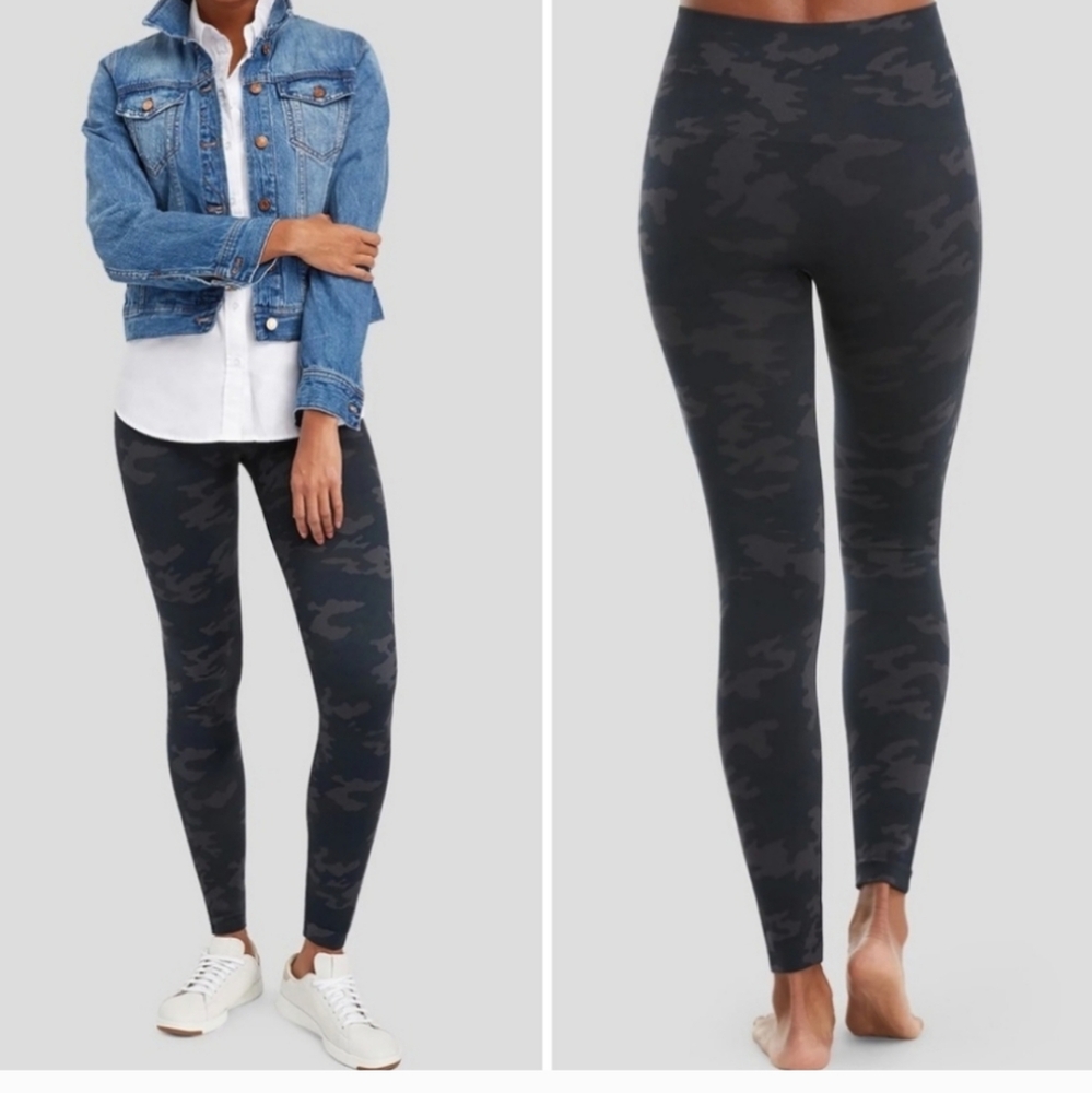 Spanx Look At Me Now Seamless Leggings In Black Camo Size XL